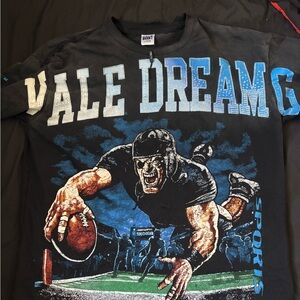 Vale Dream Black Graphic Tee
